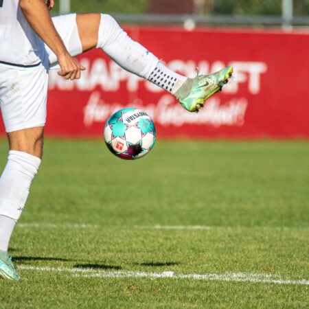 Betting on the First Goal Scorer in High-Stakes Bundesliga Matches